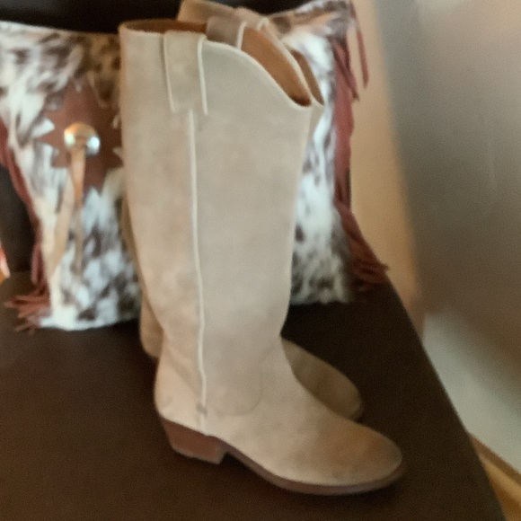 Frye Tan Heeled Boots tall - Picture 1 of 13